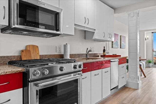 44 Washington St 1105, Brookline, MA 02445