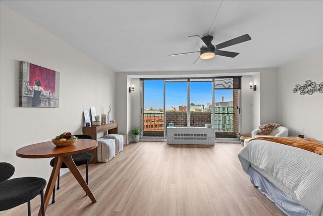 44 Washington St 1105, Brookline, MA 02445
