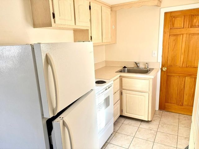 124 Salem St D, Wakefield, MA 01880