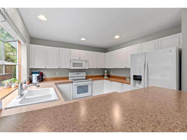 15419 Se DAFFODIL Pl, Clackamas, OR 97015