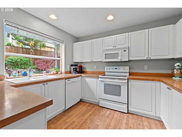 15419 Se DAFFODIL Pl, Clackamas, OR 97015