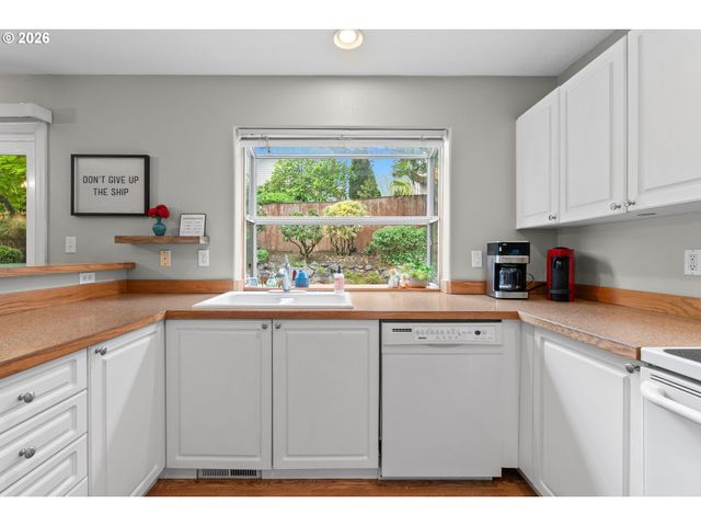 15419 Se DAFFODIL Pl, Clackamas, OR 97015