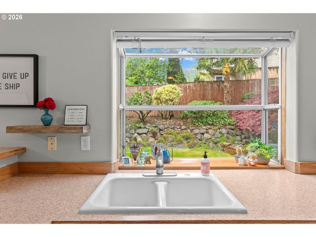 15419 Se DAFFODIL Pl, Clackamas, OR 97015