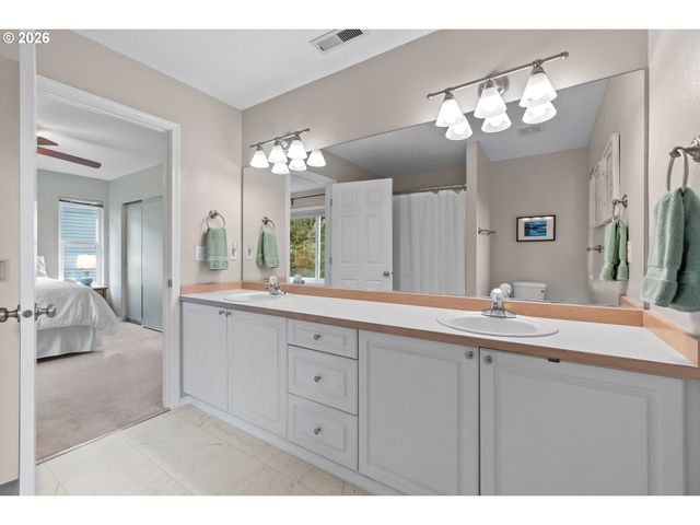 15419 Se DAFFODIL Pl, Clackamas, OR 97015