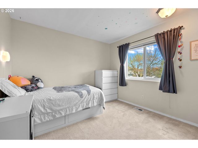 15419 Se DAFFODIL Pl, Clackamas, OR 97015