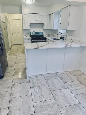 7246 S Wood Street, Chicago, IL 60636