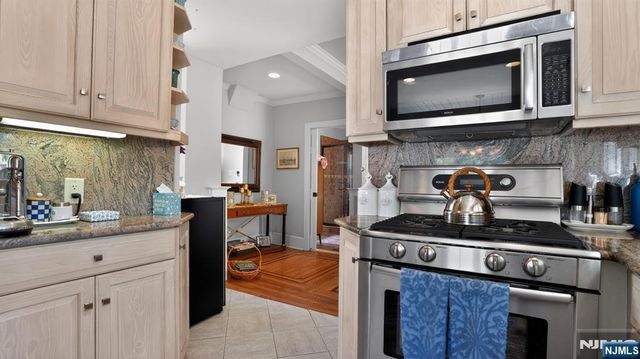 230 Satterthwaite Avenue, Nutley, NJ 07110