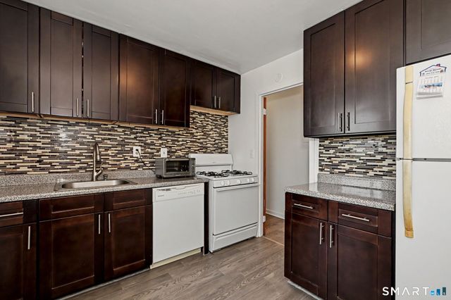 50 Glenbrook Road 8E, Stamford, CT 06902