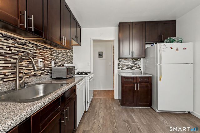 50 Glenbrook Road 8E, Stamford, CT 06902