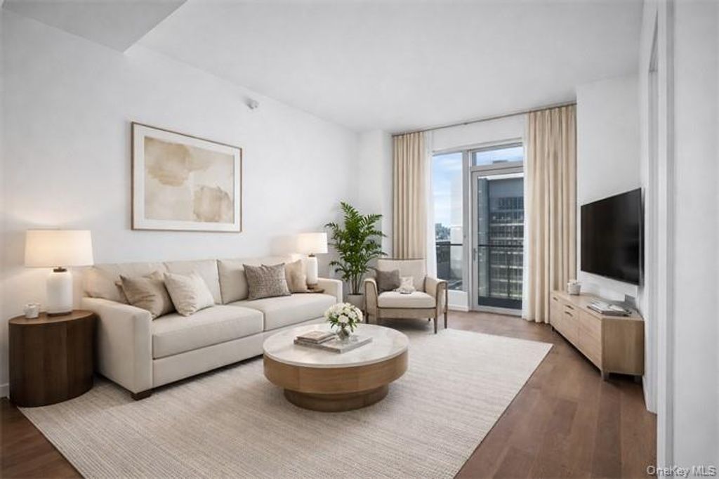 13327 39th Avenue PHC, Flushing, NY 11354