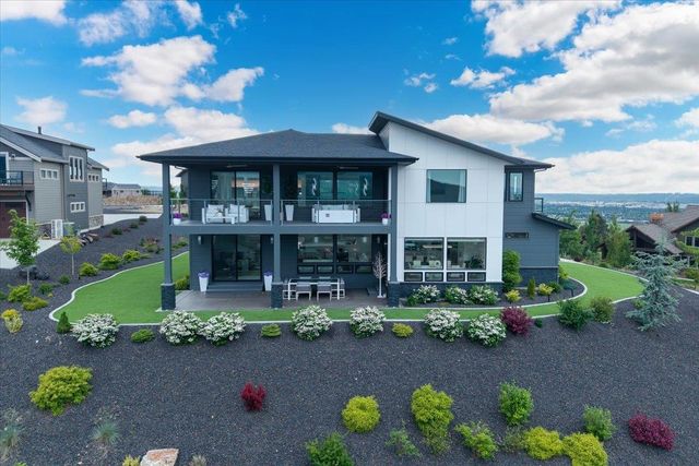 175 N Chief Garry Dr, Liberty Lake, WA 99019