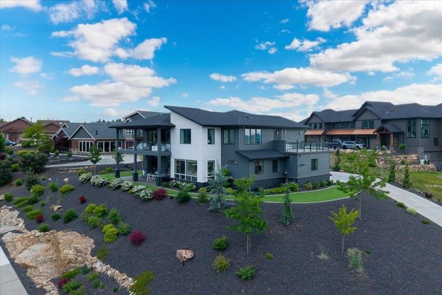 175 N Chief Garry Dr, Liberty Lake, WA 99019