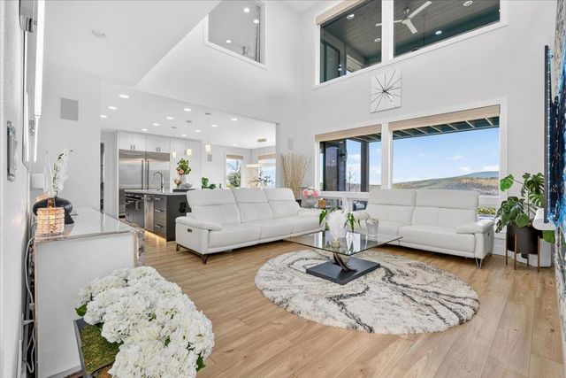175 N Chief Garry Dr, Liberty Lake, WA 99019
