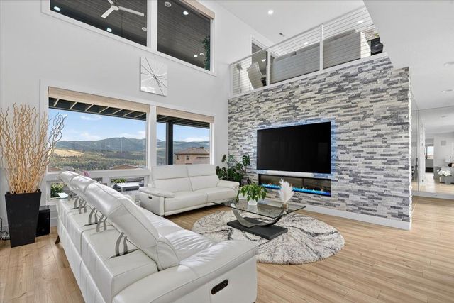 175 N Chief Garry Dr, Liberty Lake, WA 99019