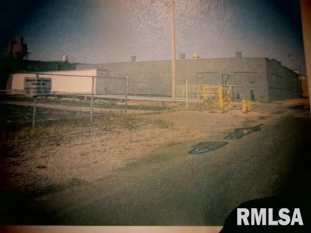 1034 NE ADAMS Street, Peoria, IL 61603