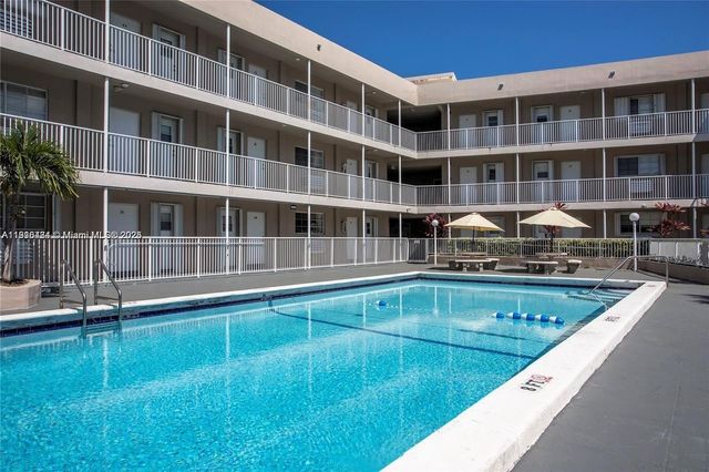 6580 Santona ST A32, Coral Gables, FL 33146