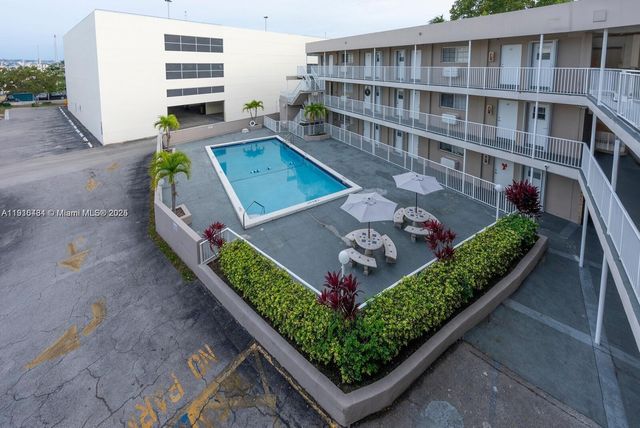 6580 Santona ST A32, Coral Gables, FL 33146