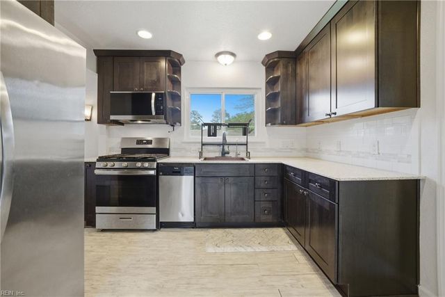 2924 Dominion AVE, Norfolk, VA 23518