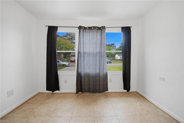 2924 Dominion AVE, Norfolk, VA 23518