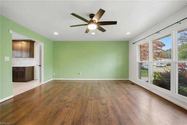 2924 Dominion AVE, Norfolk, VA 23518