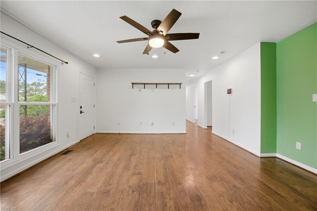 2924 Dominion AVE, Norfolk, VA 23518