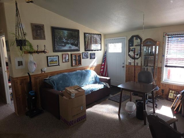 14204 Ravenwood Drive, Klamath Falls, OR 97601