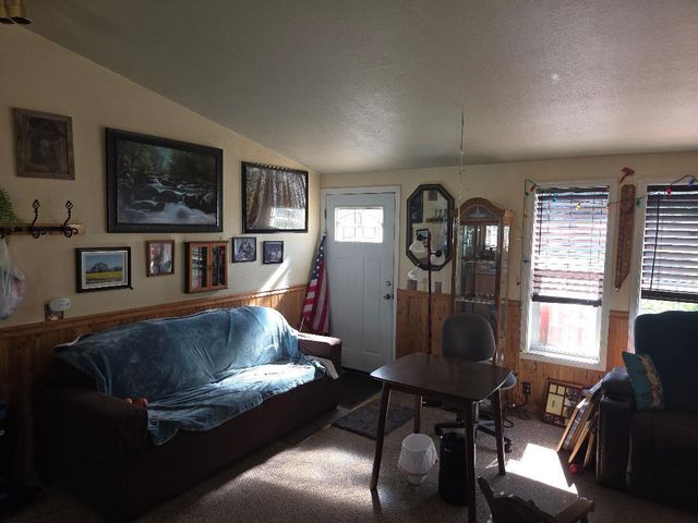 14204 Ravenwood Drive, Klamath Falls, OR 97601