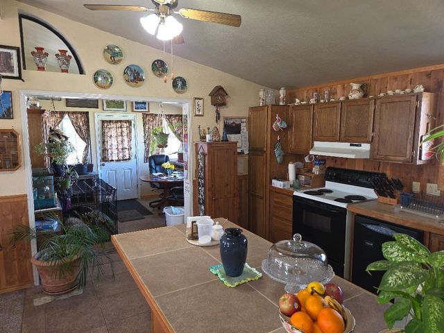 14204 Ravenwood Drive, Klamath Falls, OR 97601