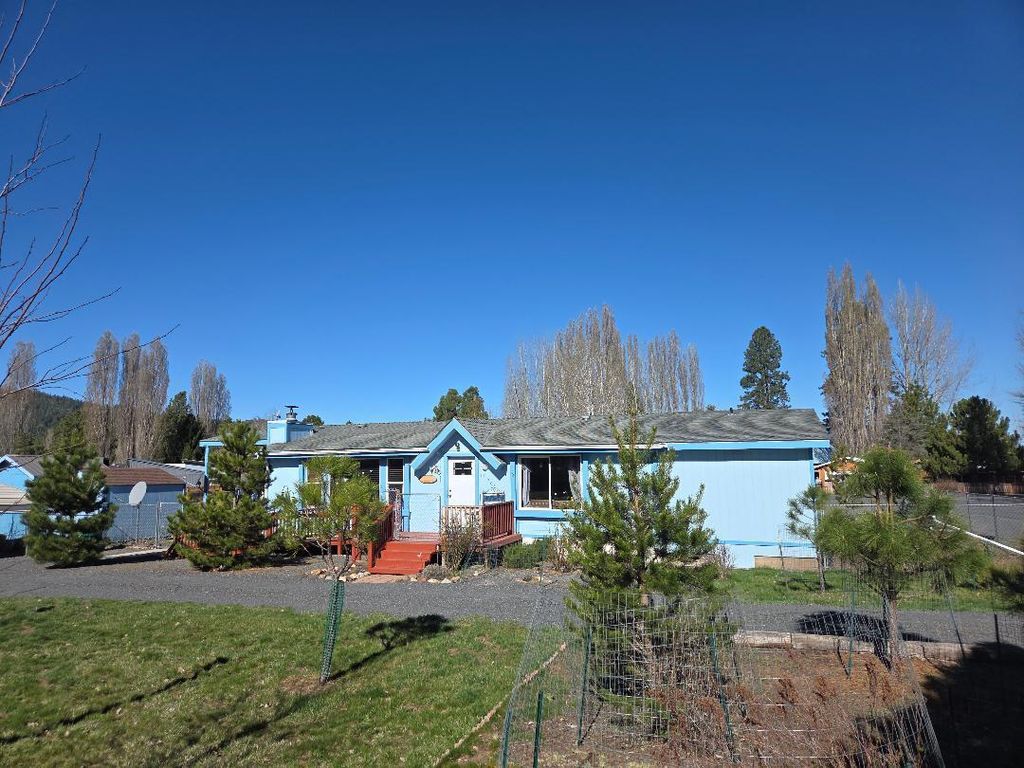 14204 Ravenwood Drive, Klamath Falls, OR 97601