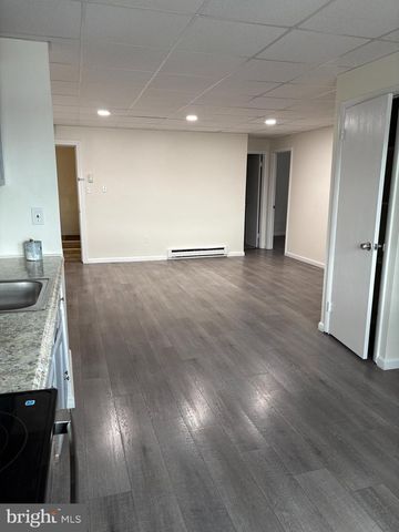532 N EASTON RD, Glenside, PA 19038