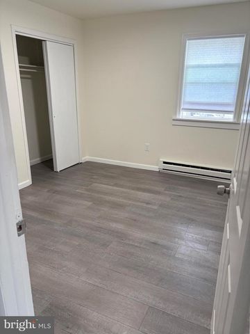 532 N EASTON RD, Glenside, PA 19038