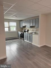 532 N EASTON RD, Glenside, PA 19038