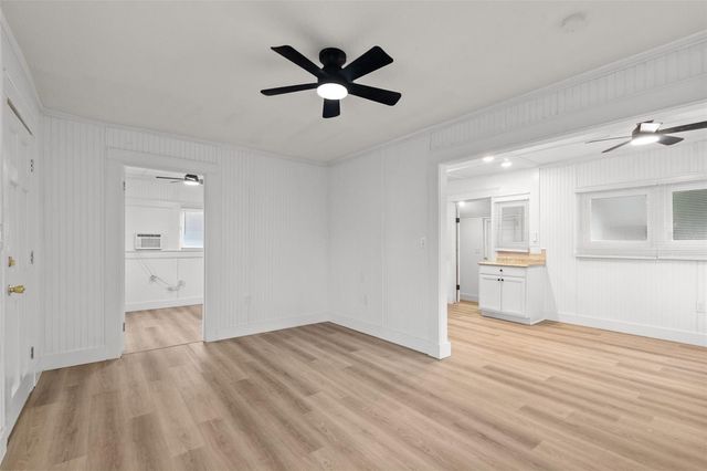 8705 N 13TH STREET, Tampa, FL 33604