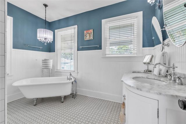 3018 JACKSON STREET N, St Petersburg, FL 33704