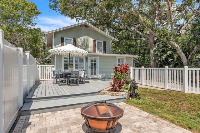 3018 JACKSON STREET N, St Petersburg, FL 33704