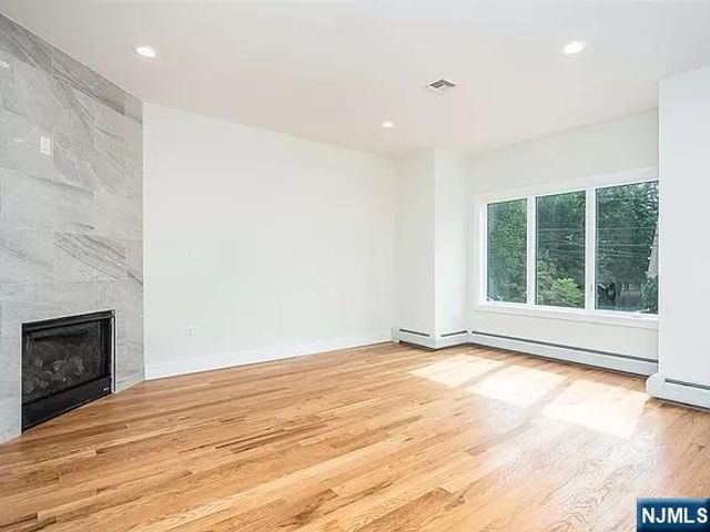 799 End Avenue, Cliffside Park, NJ 07010