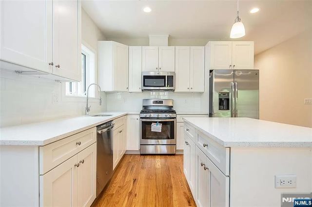 799 End Avenue, Cliffside Park, NJ 07010