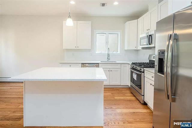 799 End Avenue, Cliffside Park, NJ 07010