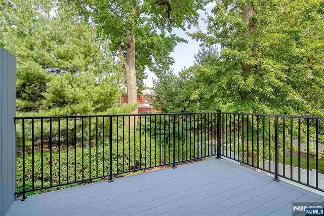 799 End Avenue, Cliffside Park, NJ 07010