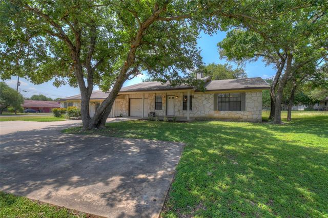 3800 Foust TRL B, Georgetown, TX 78628