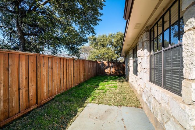 3800 Foust TRL B, Georgetown, TX 78628