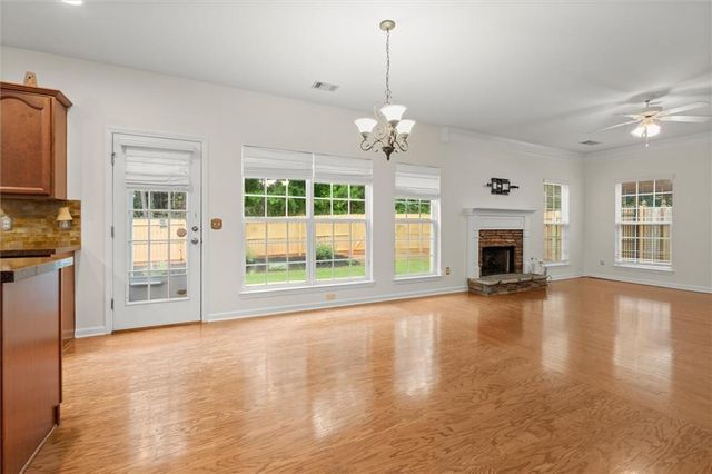 433 Highlands Loop, Woodstock, GA 30188