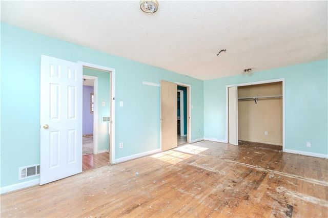 556 Roxbury Drive, Riverdale, GA 30274