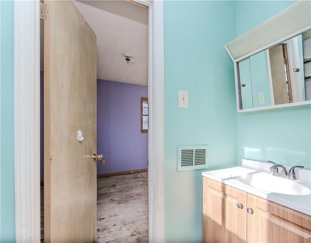 556 Roxbury Drive, Riverdale, GA 30274