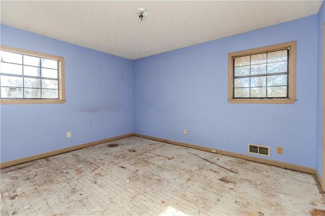 556 Roxbury Drive, Riverdale, GA 30274