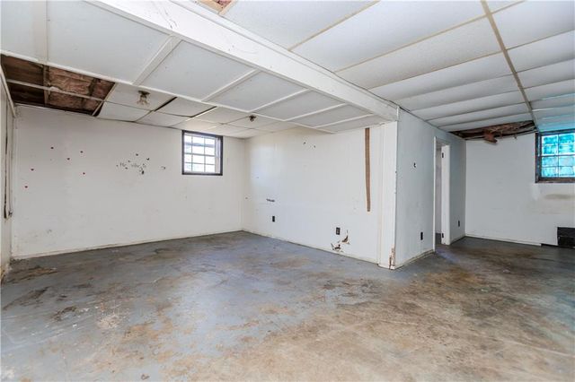 556 Roxbury Drive, Riverdale, GA 30274