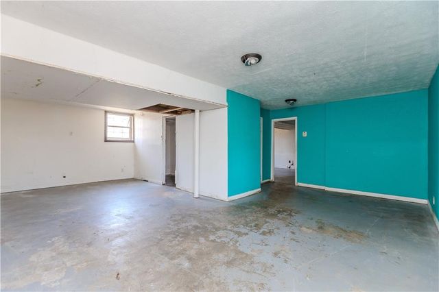 556 Roxbury Drive, Riverdale, GA 30274