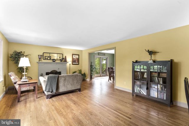 2984 NORMANDY DR, Ellicott City, MD 21043