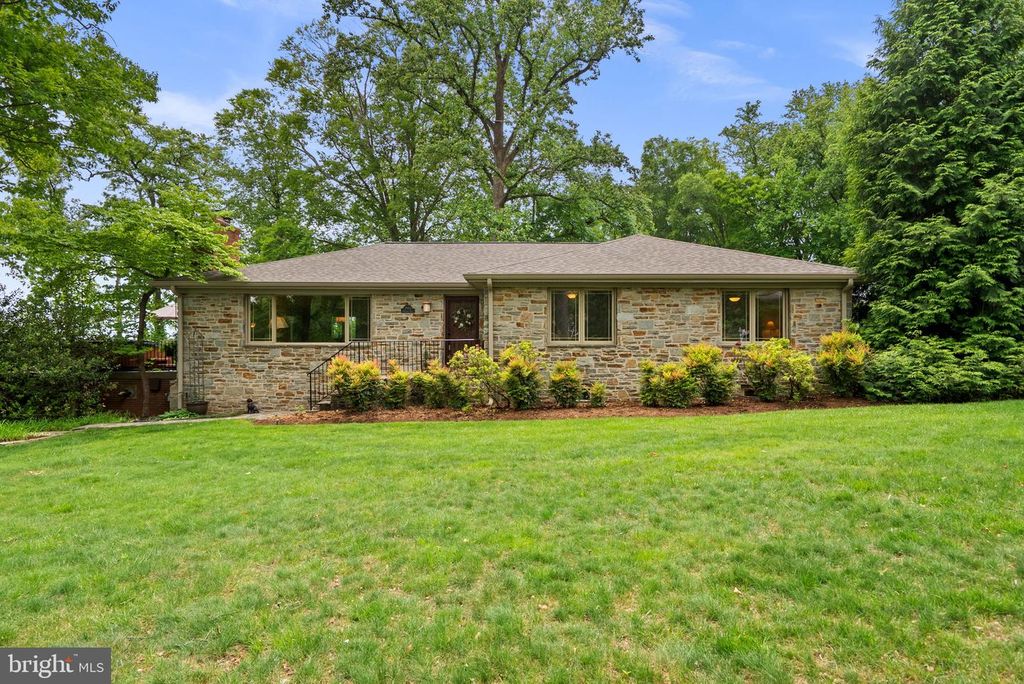 2984 NORMANDY DR, Ellicott City, MD 21043