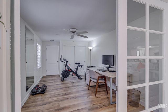 6413 Gina Court, Bakersfield, CA 93308